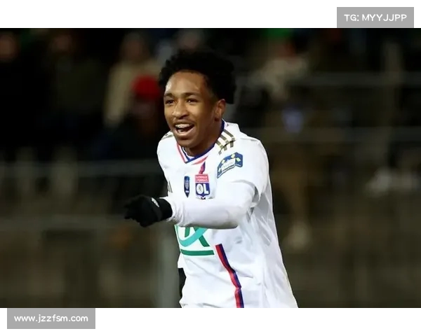 里昂未接到福法纳转会报价 经纪人正与拜仁利物浦接触